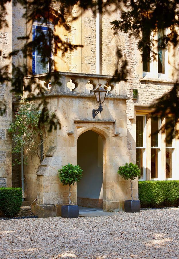 ホテル Crestow House エクステリア 写真