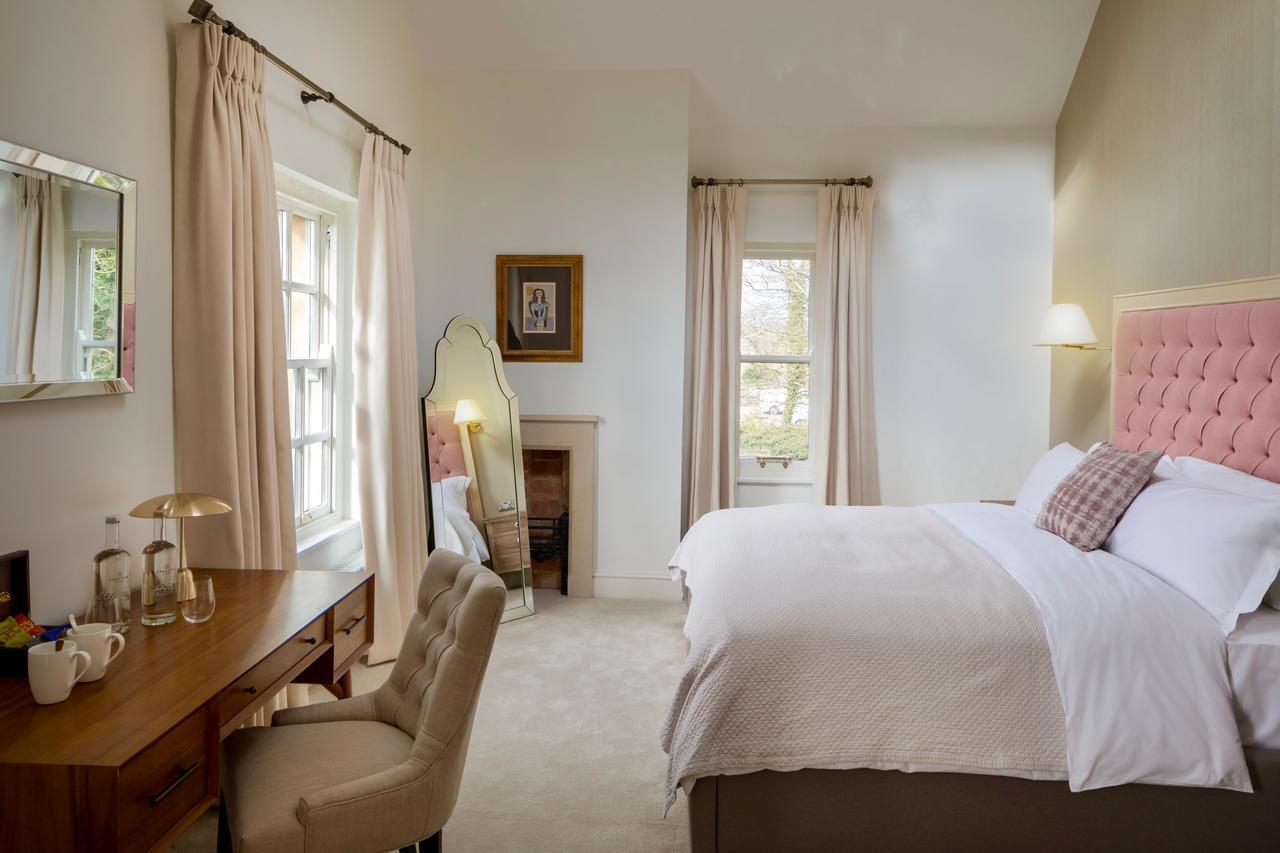 ホテル Crestow House エクステリア 写真